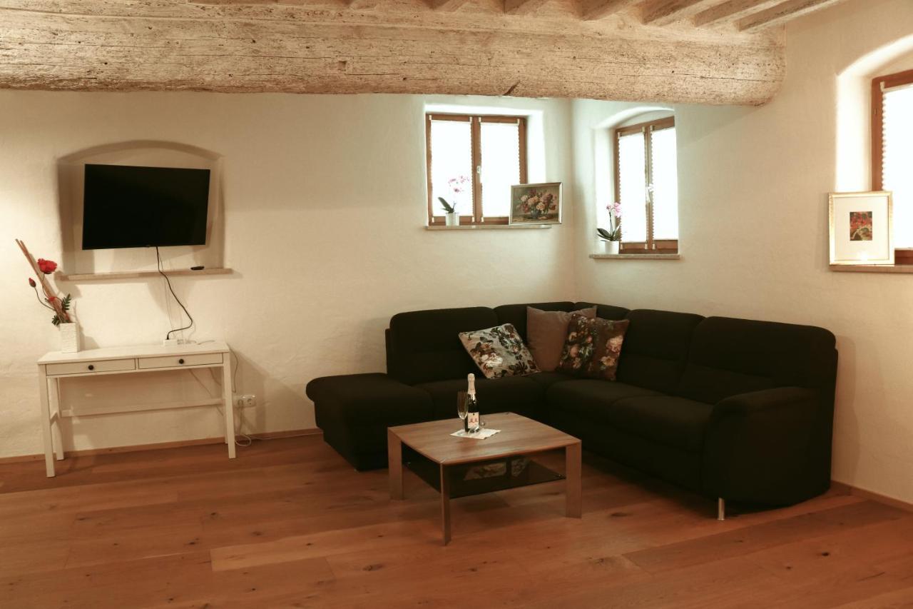 Stilvolle Wohnung Auf 50 M² Mit Parkplatz Und Wifi Kraiburg am Inn Εξωτερικό φωτογραφία