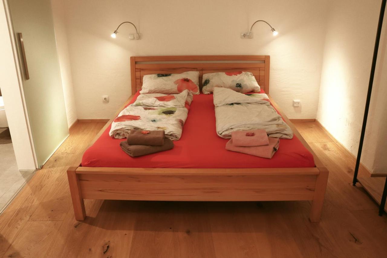 Stilvolle Wohnung Auf 50 M² Mit Parkplatz Und Wifi Kraiburg am Inn Εξωτερικό φωτογραφία
